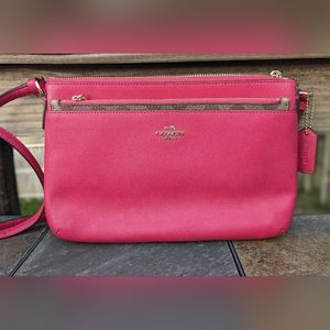 COACH EAST WEST CROSSBODY WITH POP UP POUCH IN CROSSGRAIN LEATHER F57788.